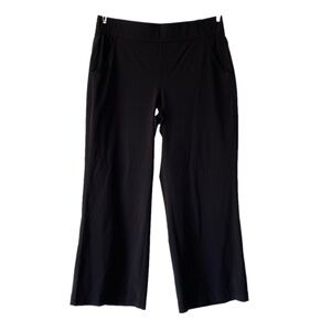 Woman's Eddie Bauer Polyester/Spandex lightweight capris size M